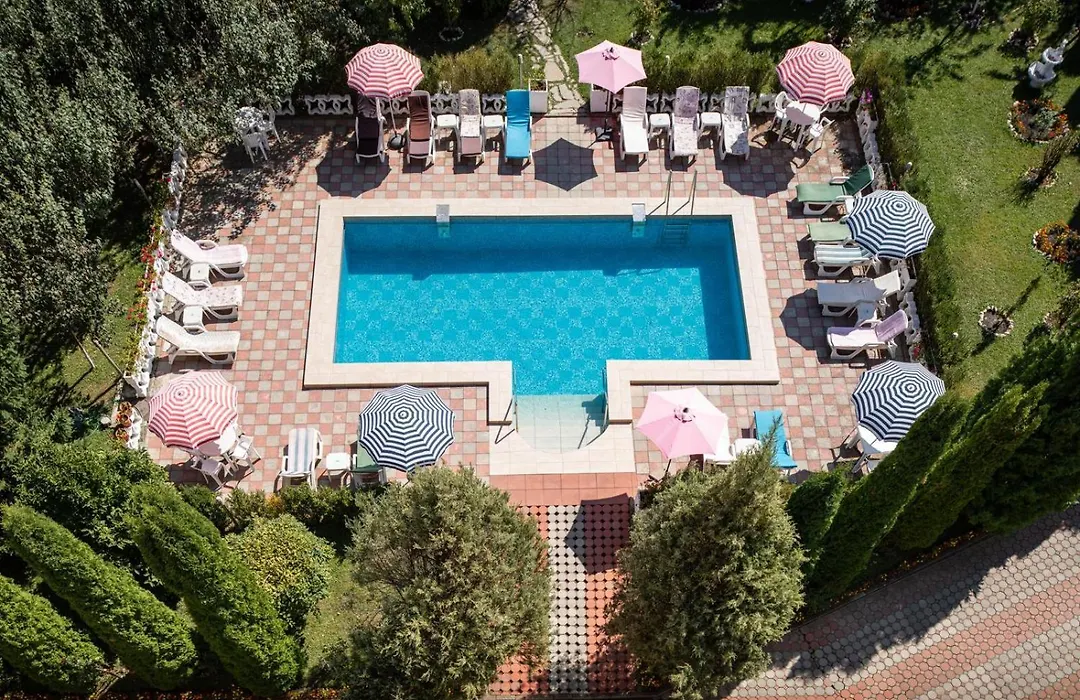 Grand Hotel-1